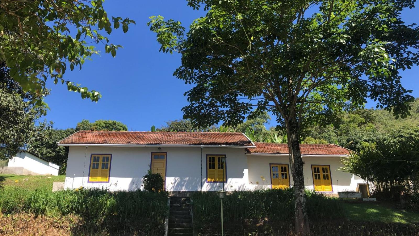 ホテル Casa Acucena No Sitio Gaia Magia Miguel Pereira Rj エクステリア 写真